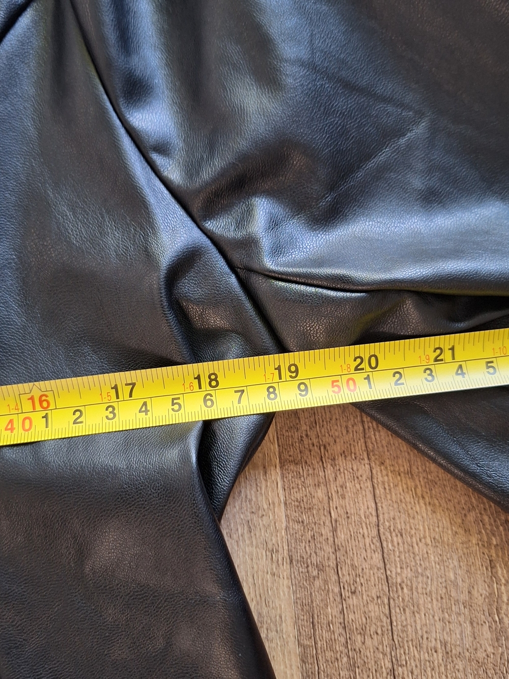 PrettyLittleThing Black Faux Leather Blazer - Picture 6 of 7